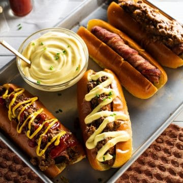 This the featured image for our bacon-wrapped chili dogs
