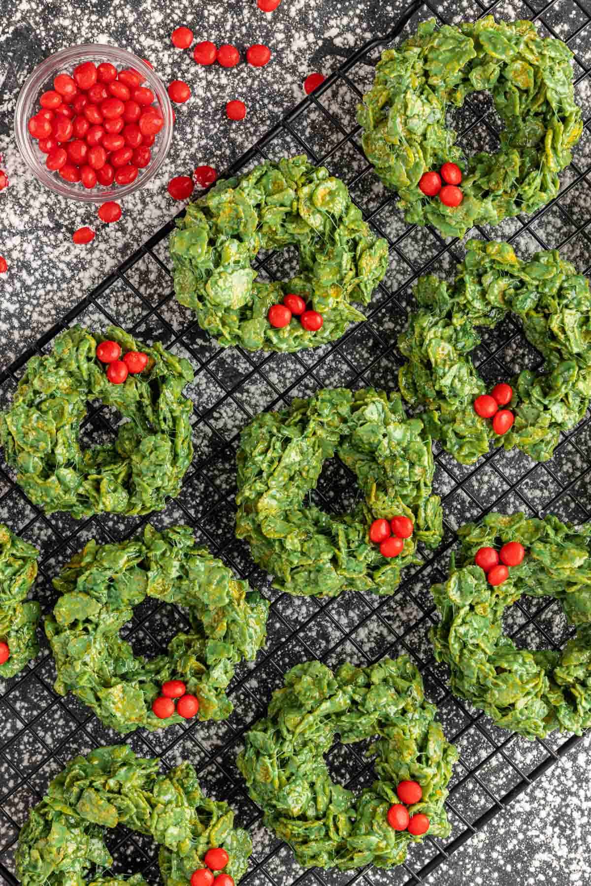 Christmas wreath cookies by Homemade Interest.