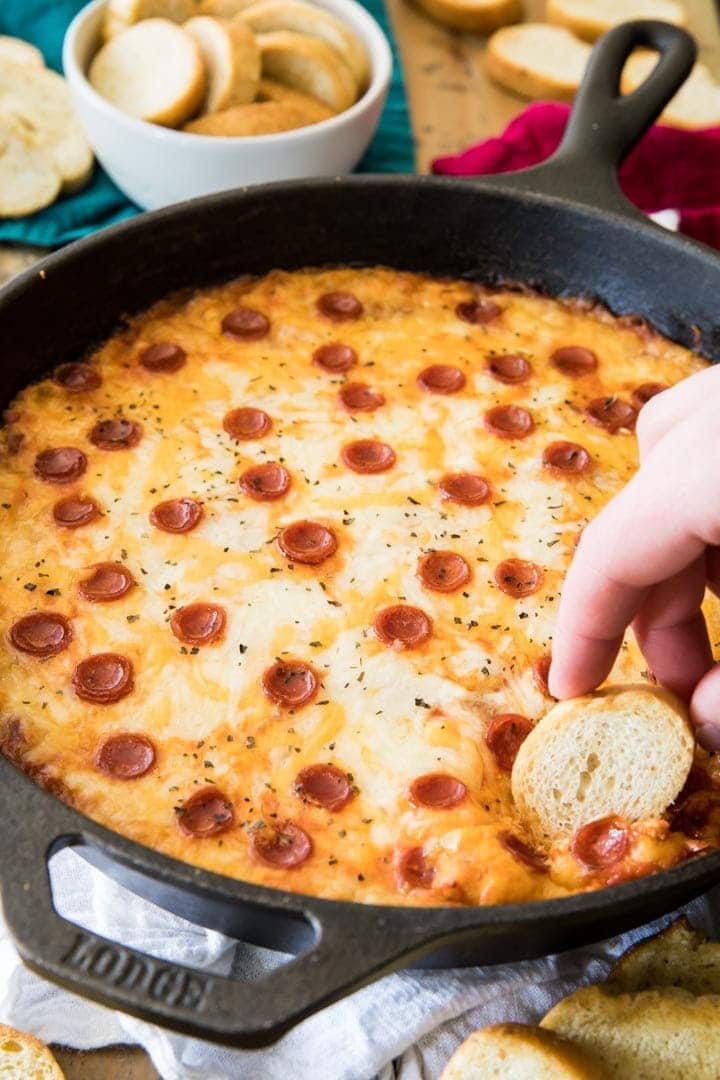 Pepperoni pizza dip from Sugar Spun Run.