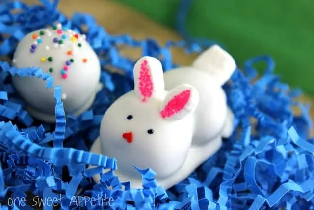 Oreo Easter bunnies from One Sweet Appetite.
