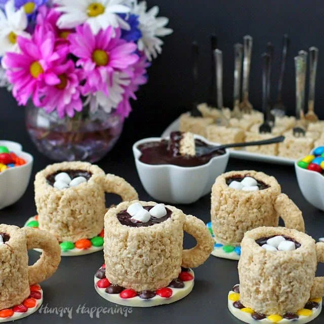 Cafe mocha rice Krispie treat cups from Hungry Happenings.