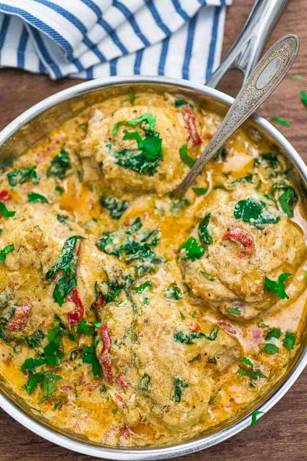 Creamy chicken thighs from Cooktoria.