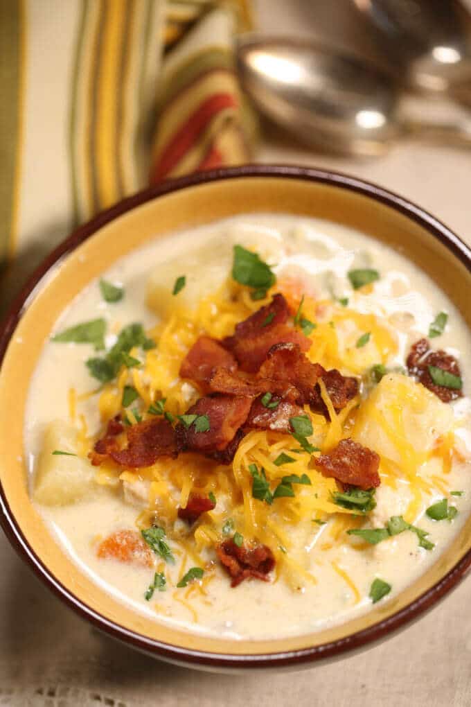 Easy chicken corn chowder recipe from It's A Keeper.