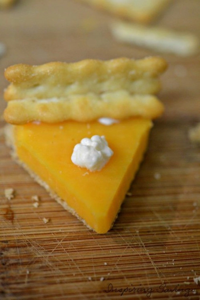 Cheese and cracker snack that resembles pumpkin pie.