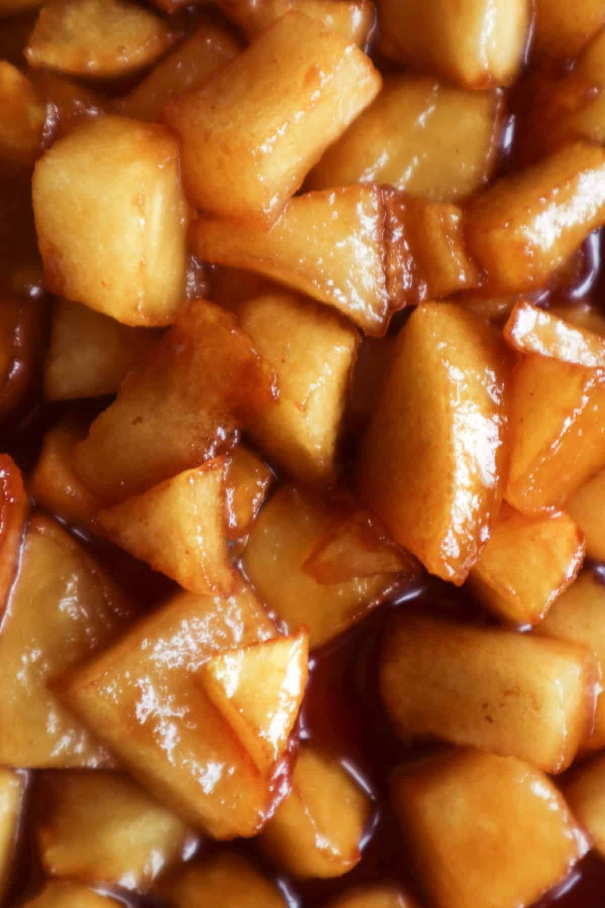 Caramelized apples.