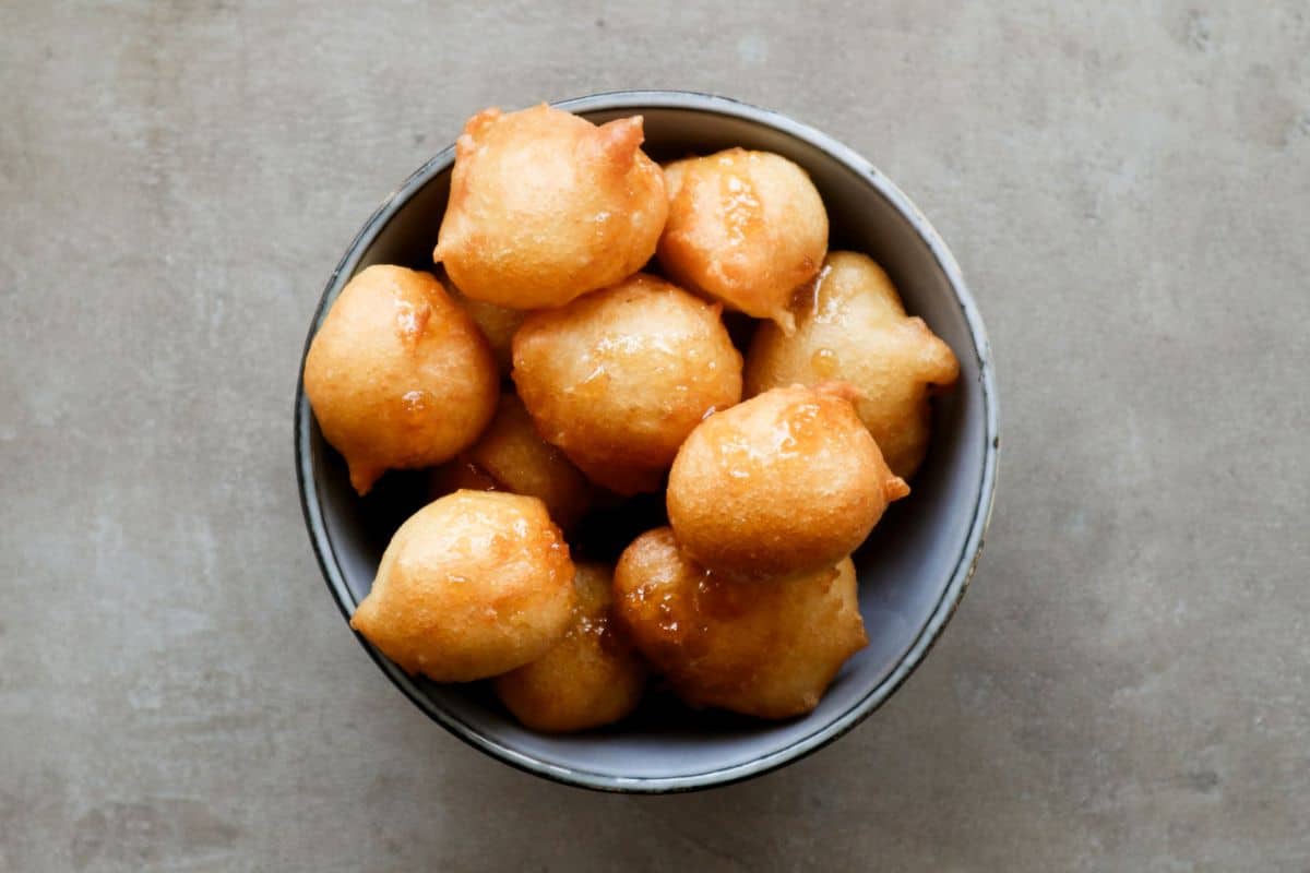 Greek donuts in a bowl.