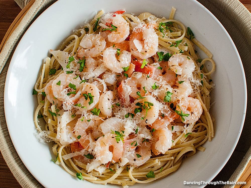 Seafood lemon garlic pasta in a bowl.