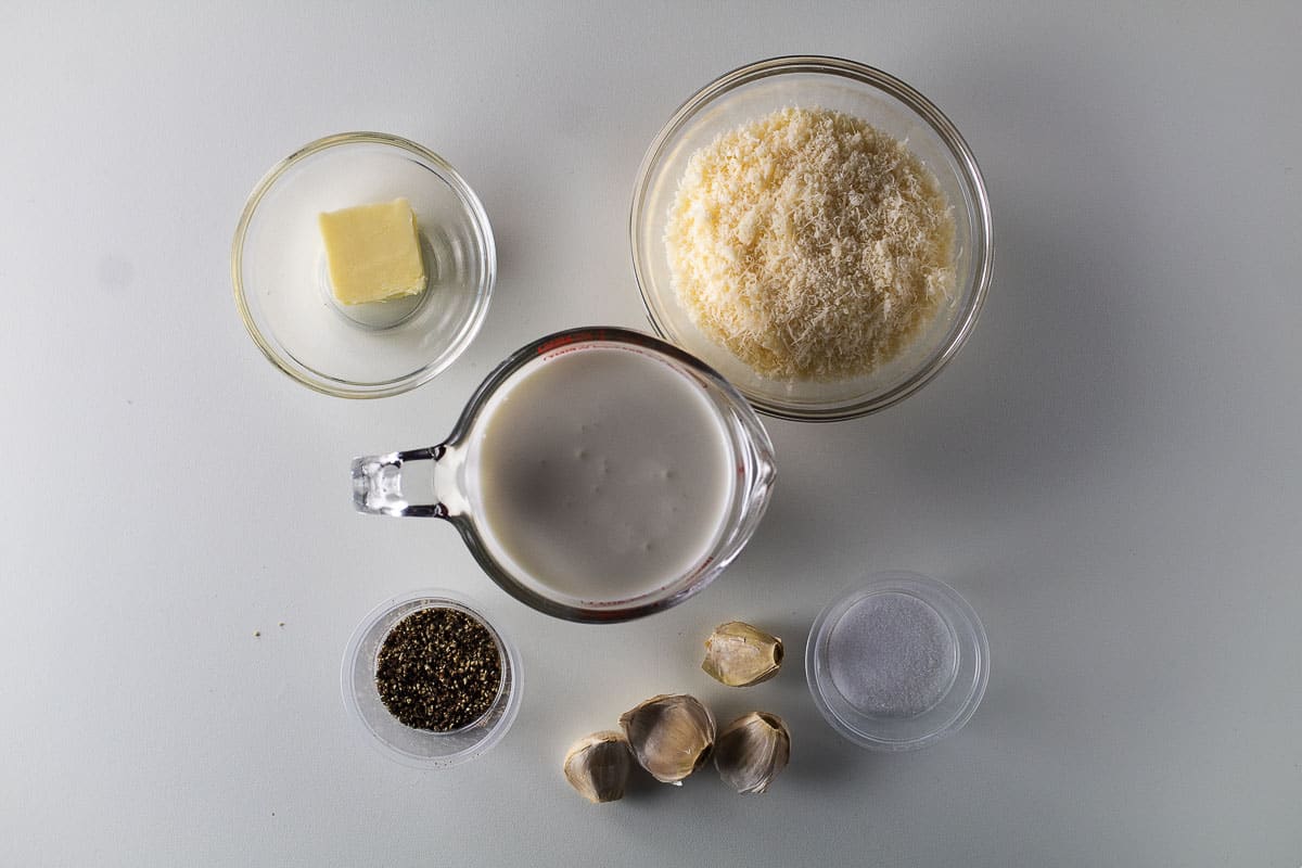 Ingredients for simple alfredo sauce recipe.