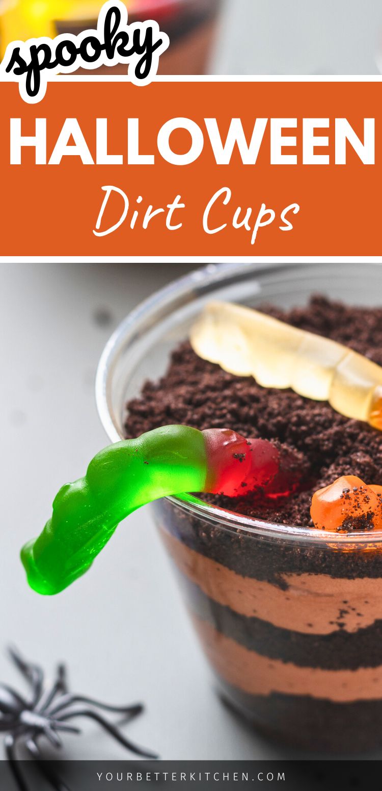 Image of Halloween dirt cups that reads, "spooky Halloween Dirt Cups."